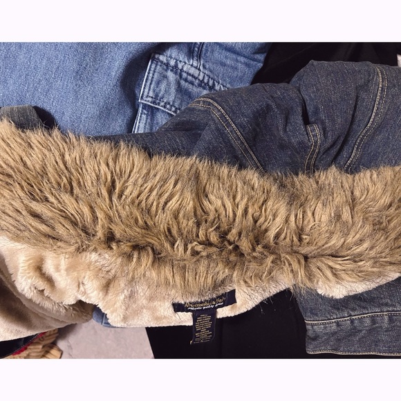 Vintage Abercrombie & Fitch A&F Denim Faux Fur Lined Jacket Y2K - Picture 7 of 8